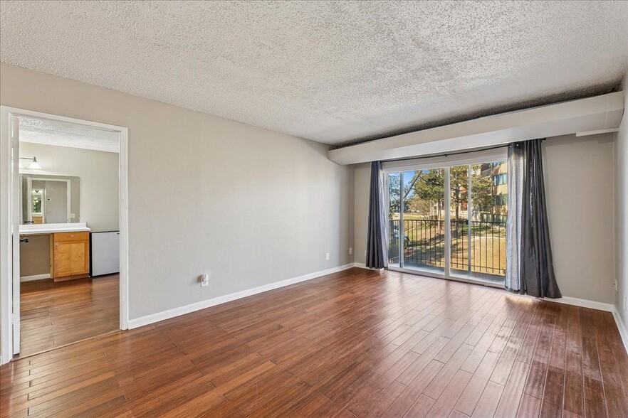 Building Photo - 60 S Van Dorn St