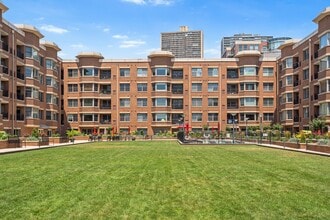 Building Photo - JJperi