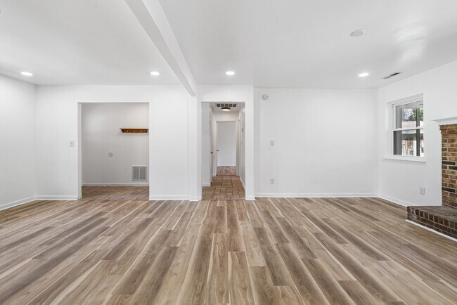 Building Photo - 1724 Placid Ct