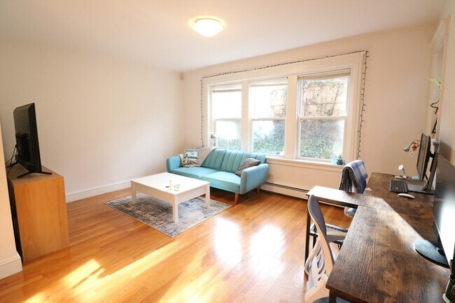 Building Photo - 30 Upland Rd