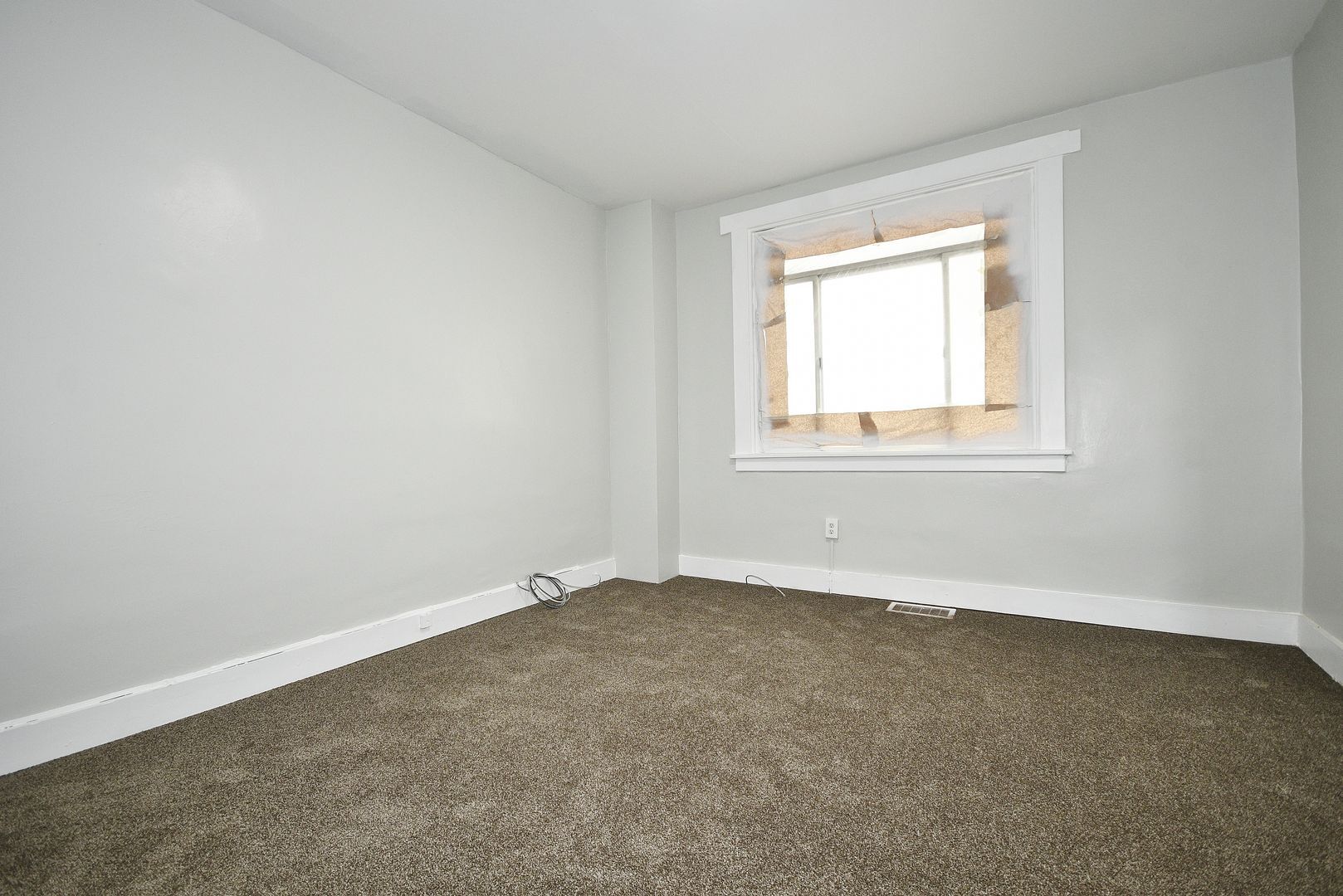 Building Photo - 303 N Holland Ave