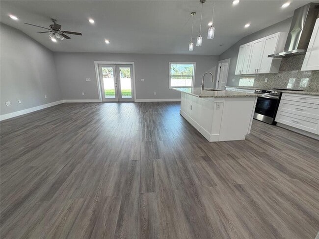 Building Photo - 11734 Orange Ct