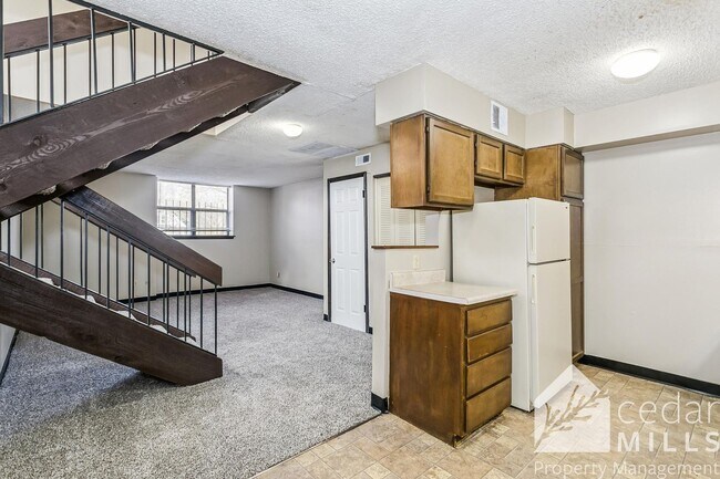 Building Photo - 2 bedroom Duplex by WSU