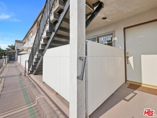 Building Photo - 618 E Magnolia Blvd