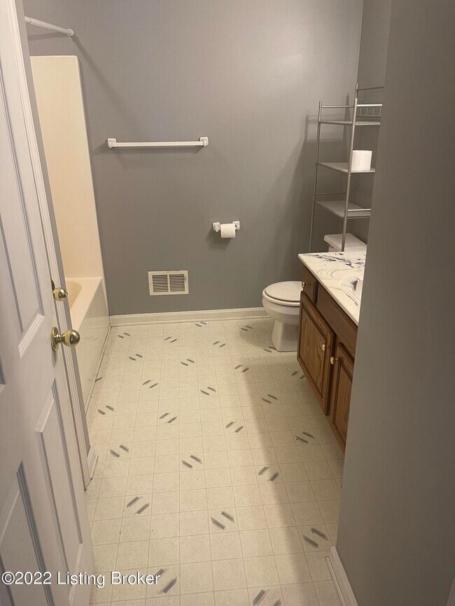 Building Photo - 6300 Camden Ct