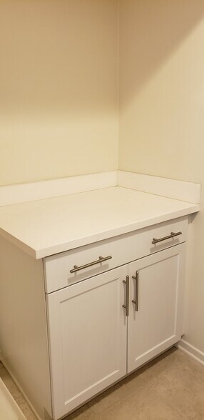 Laundry Space - 315 Royal Gln