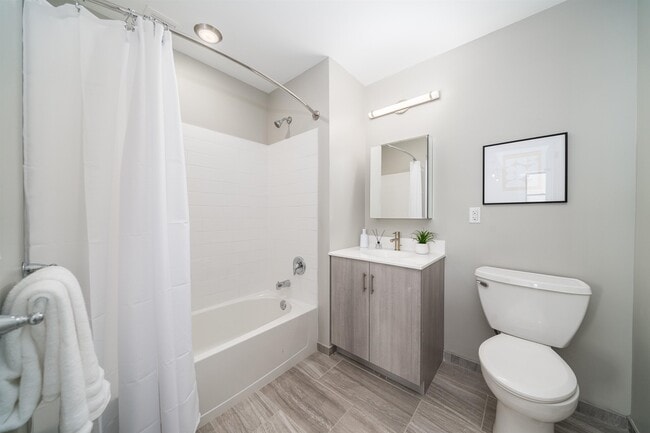 Building Photo - 201 Cornelison Ave