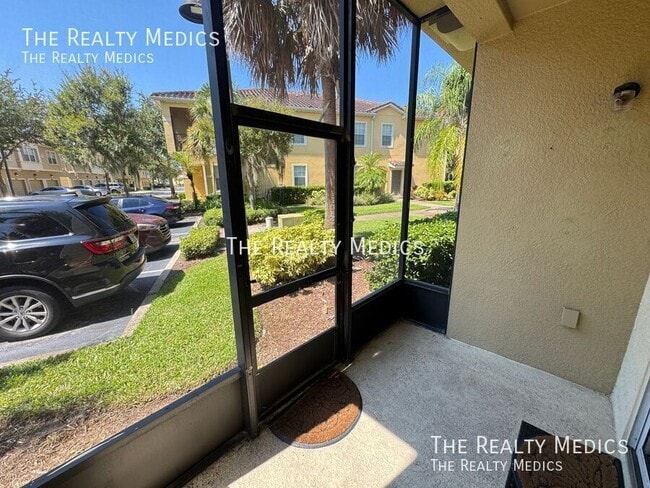 Building Photo - 2854 Oakwater Dr
