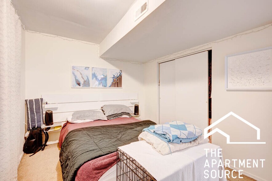 Building Photo - 1627 N Winchester Ave