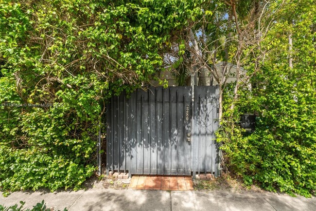 Building Photo - 2280 SW 16th Ct