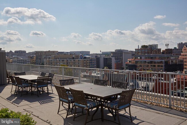 Building Photo - 1711 Massachusetts Ave NW