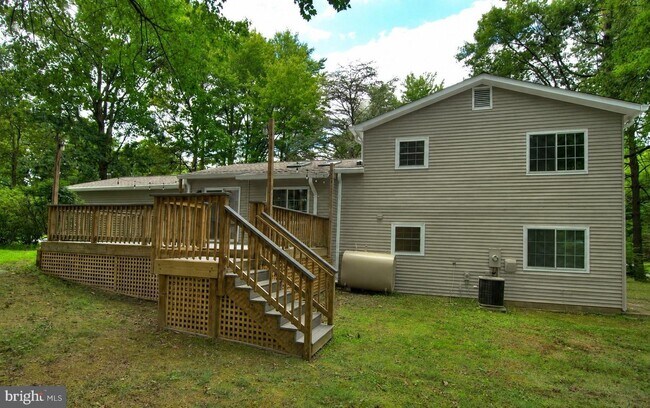 Building Photo - 2405 Earlsgate Ct