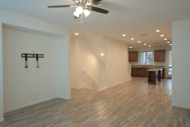 Building Photo - Dublin 3 stories 3 Beds, 3.5 Baths Townhouse in Boulevard community for rent