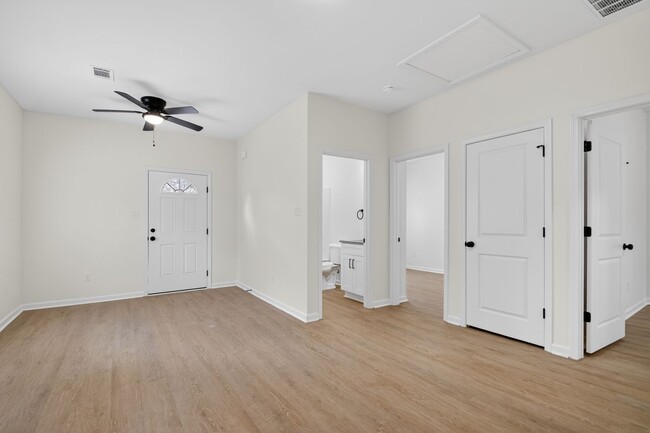 Building Photo - 2009-2011 Scotty Ct