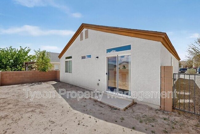 Building Photo - 2824 Merlot Dr SW
