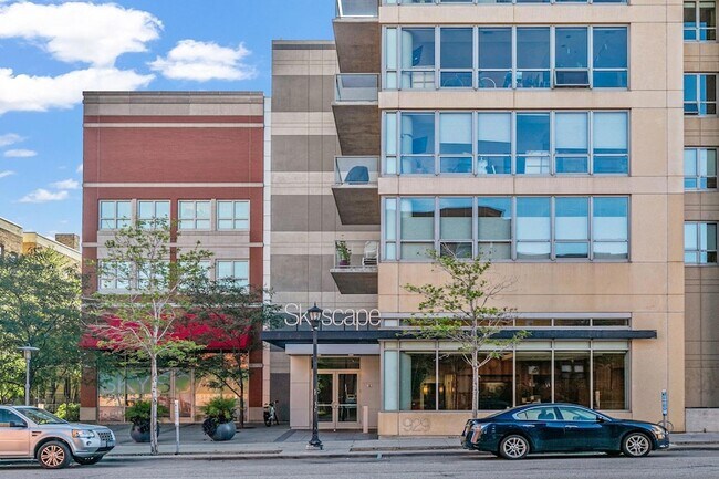 Building Photo - 929 Portland Ave