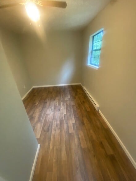 Building Photo - 177 S Cedar Acres