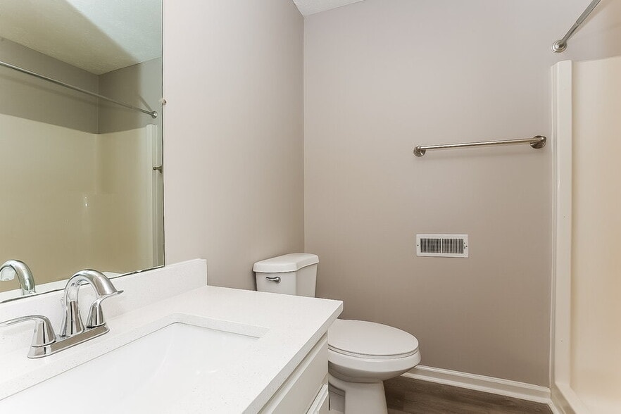 Building Photo - 386 Park Ct