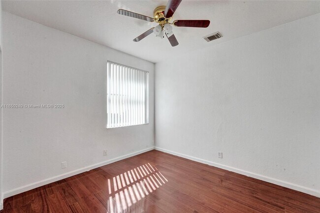 Building Photo - 10730 NW 56th Ct