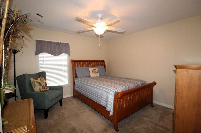 Building Photo - 5300 Seagrape Dr