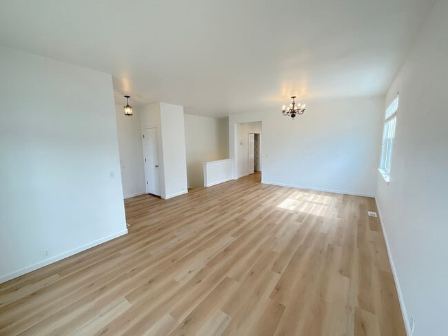 Building Photo - 12354 Pine Valley Cir