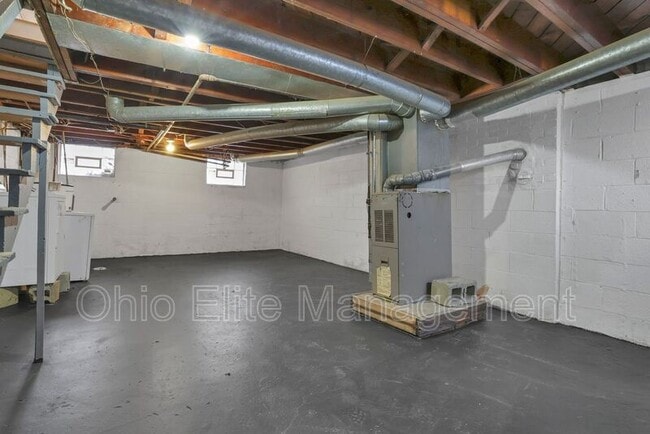 Building Photo - 2235 Homestead Dr