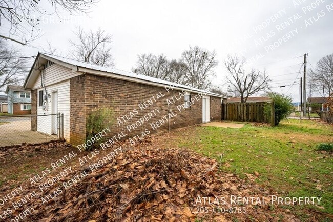 Building Photo - 3901 Grunden Dr SW