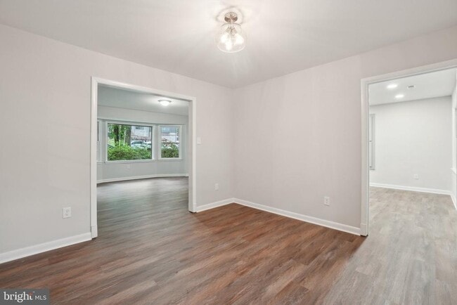 Building Photo - 1440 Woodacre Dr