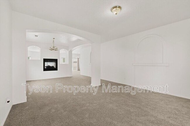 Building Photo - 1840 Bold Ruler St