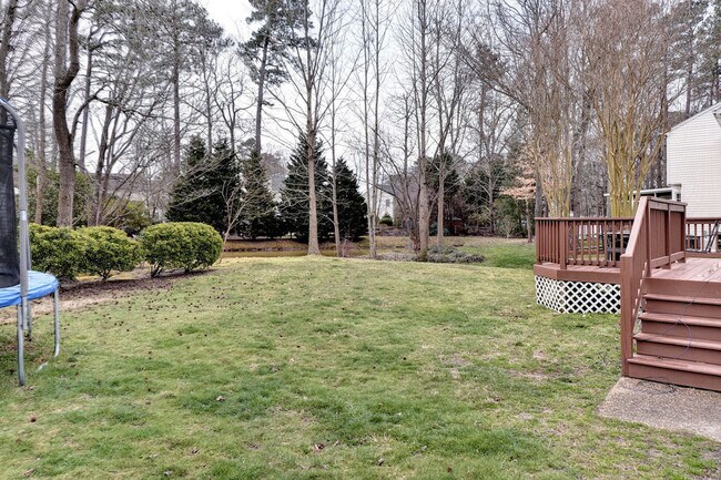 Building Photo - Spacious and Updated Yorktown Home