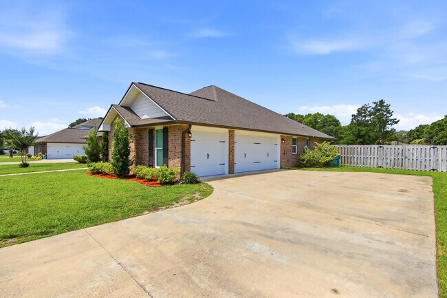Building Photo - 2892 Chancery Ln