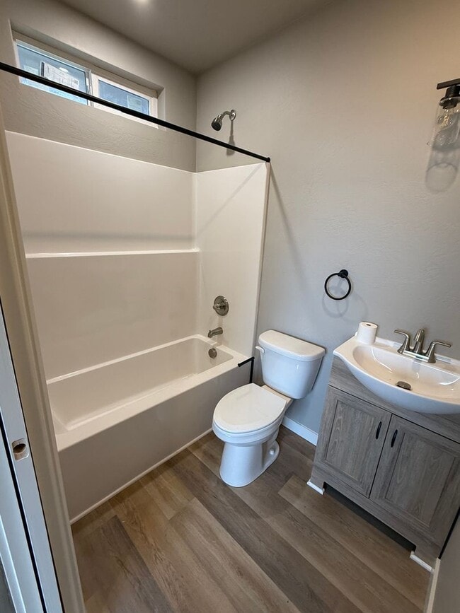 Building Photo - Fully Renovated- 1 bedroom 1 bathroom ADU