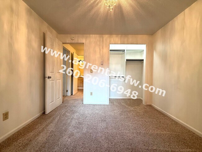Building Photo - 5705 Graber Dr