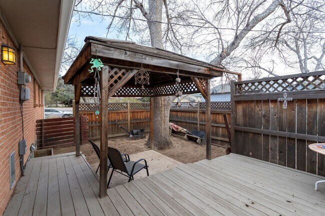Building Photo - Single Family Rancher in Garden Ranch