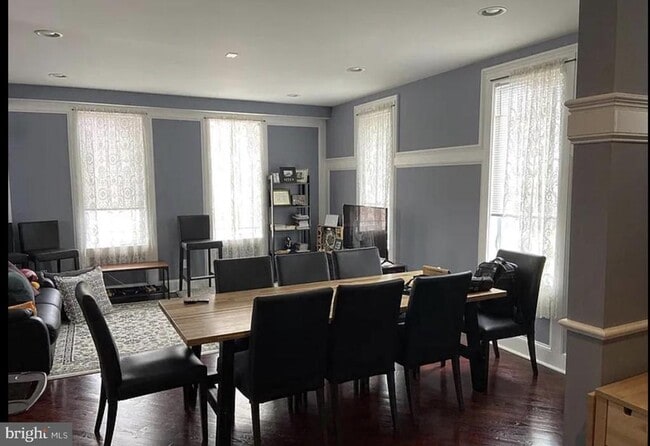 Building Photo - 2623 Stenhouse Pl