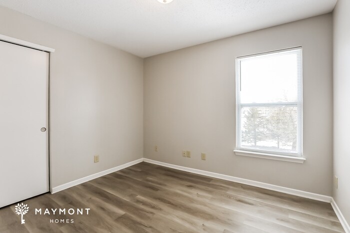 Building Photo - 824 Olmsted Dr