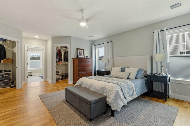 Building Photo - 40 Sage Ln