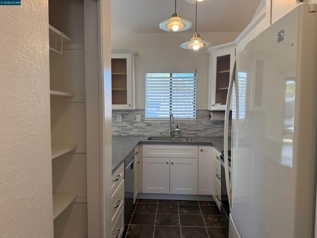 Building Photo - 1144 Maywood Ln