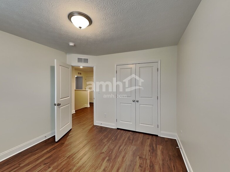 Building Photo - 8038 Minnow Trl