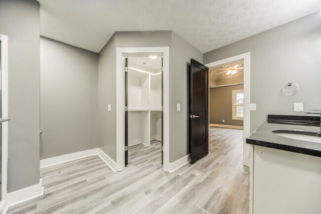 Building Photo - Fully Renovated Home in Gallatin, TN