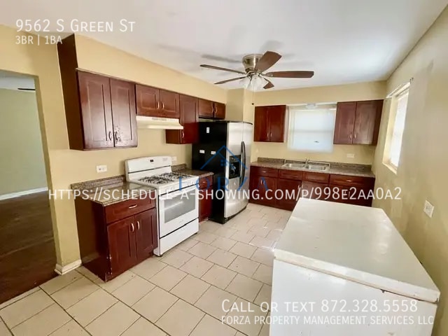 Building Photo - 9562 S Green St