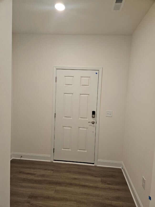 Building Photo - 68 Lavender Ln
