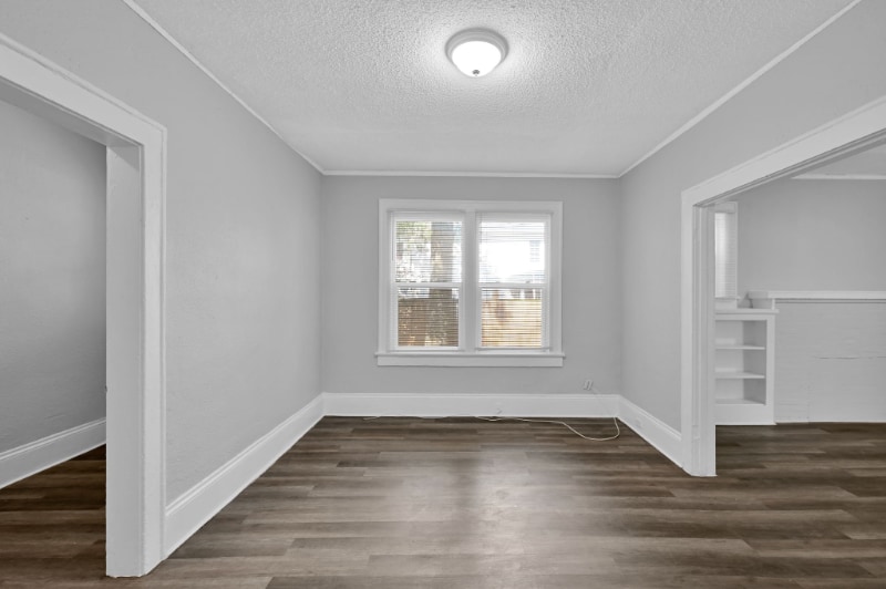 Building Photo - 326 Basswood St