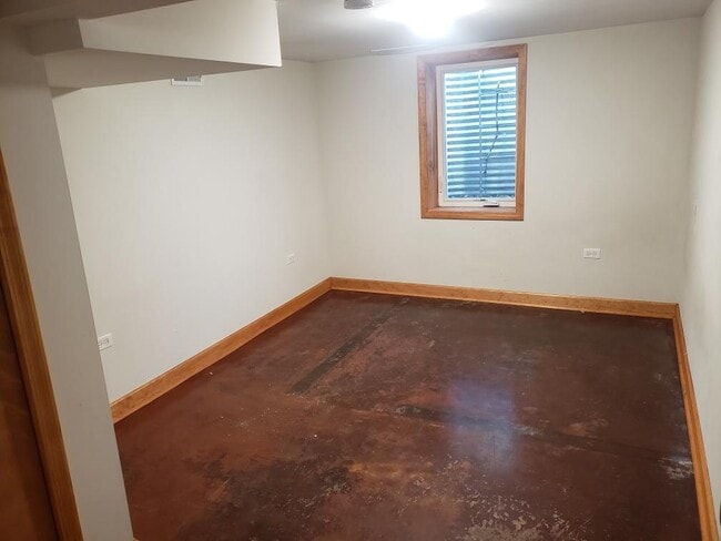 Building Photo - 405 Jackson St