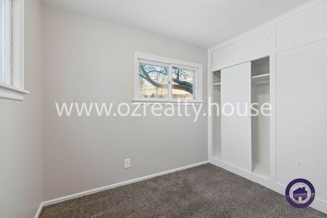 Building Photo - 532 W Capistrano Ave