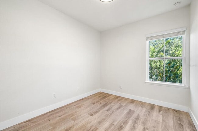 Building Photo - 7819 Hardenton St