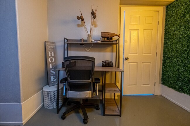 Building Photo - 4017 Avenue M