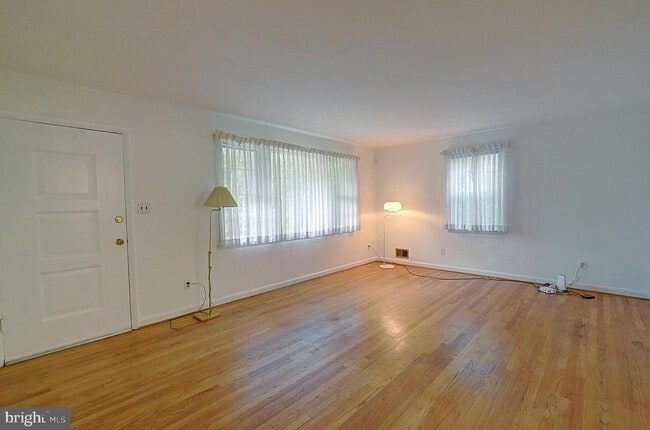 Building Photo - 3605 Dundee Driveway