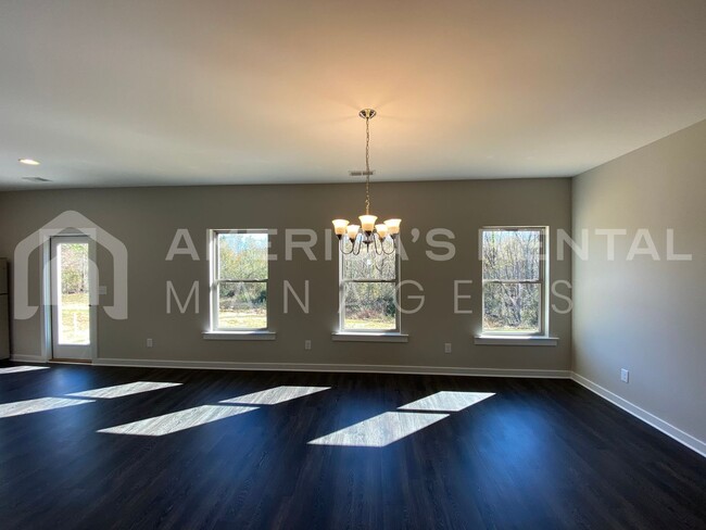 Building Photo - Home for Rent in Lincoln, AL.....Available...