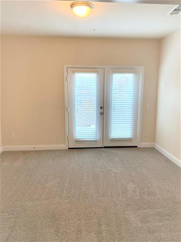 Building Photo - 555 Hampshire Dr